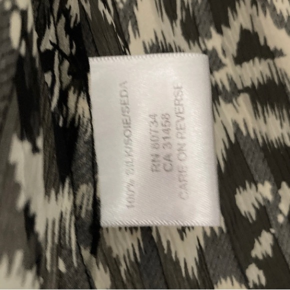 BCBG Max Azria Ribbon Tie Abstract Floral Semi Sheer Silk Wrap Top Sz XS - Picture 10 of 15